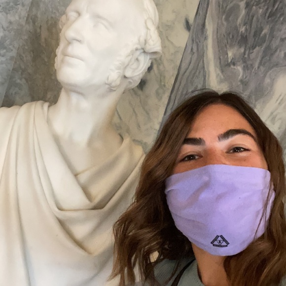 Hi! I’m Victoria! - Picture 3 of 3